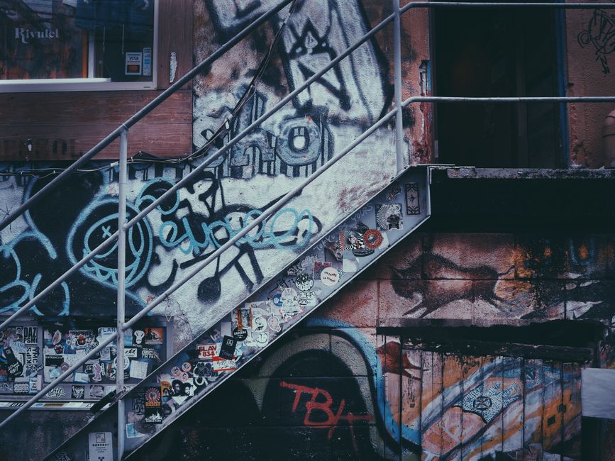 Sur la côte basque, quand le street art inspire le style