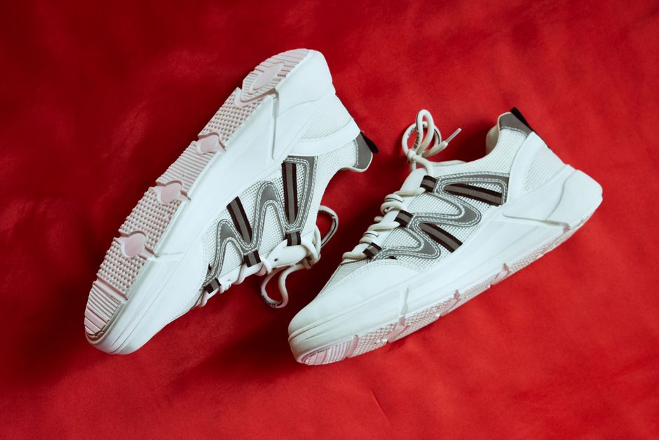 Baskets blanches : les garder nettes plus longtemps